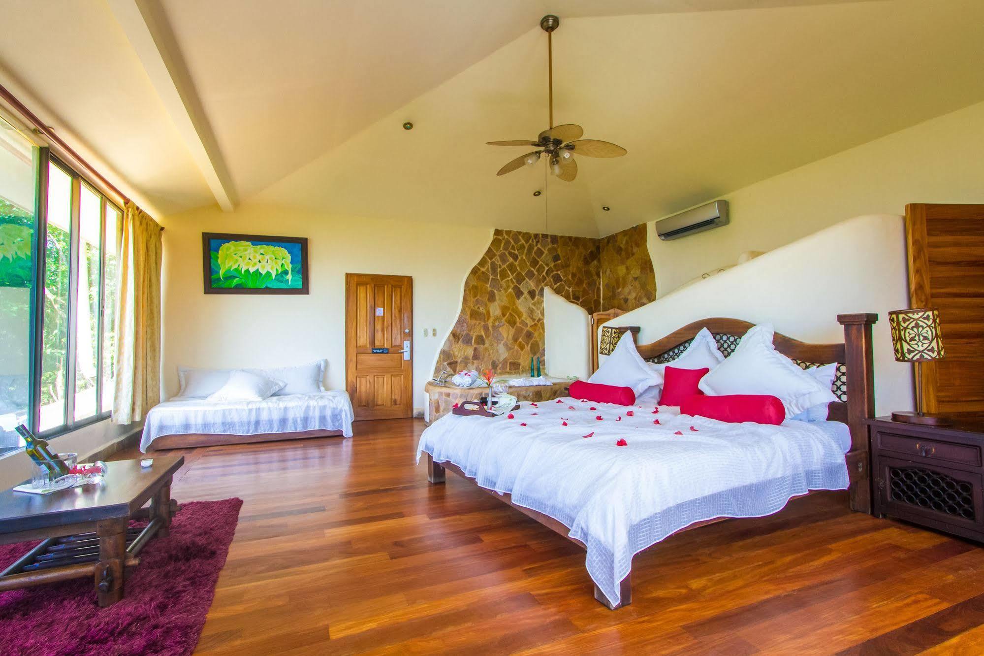 Issimo Suites Boutique Hotel & Spa - Adults Only Manuel Antonio Εξωτερικό φωτογραφία